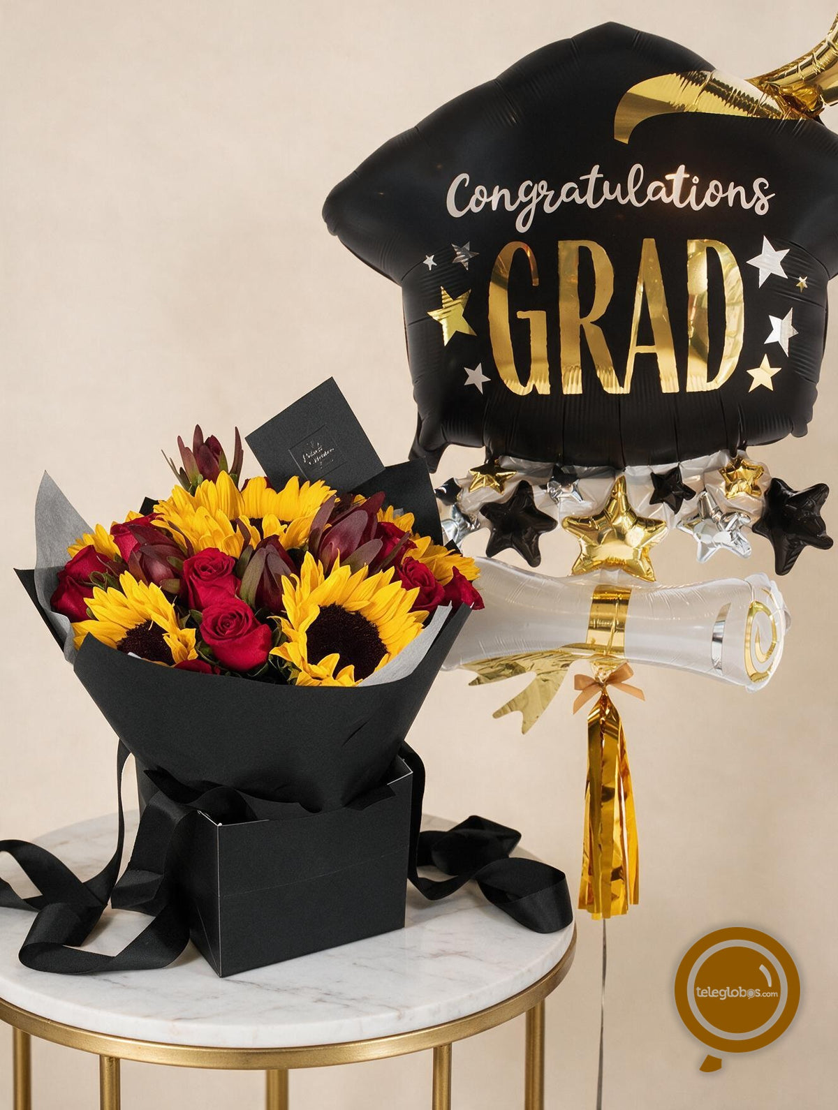 Ramo de Rosas con Girasoles y Safari + Globo Gigante de Graduación -SET157-