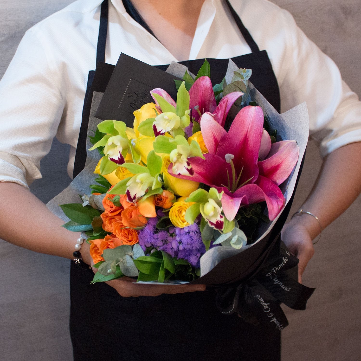 Bouquet Orquideas, Concador Rubi, Rosas y Mini Rosas | Globos y Regalos Teleglobos.com.mx.