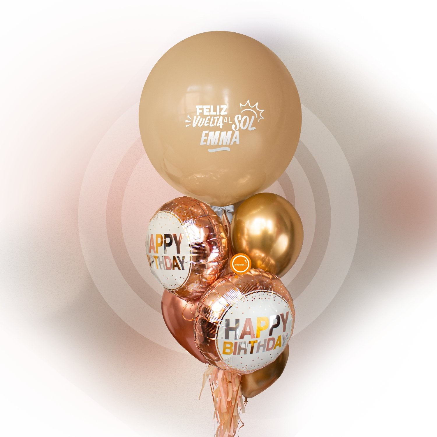 Arreglo de Rosas Señorita, Mix de Lillies, Lisianthus Crema y Eucalipto Preservado + Bunch de Globos Inspira - Metalic Dots - -SET073-