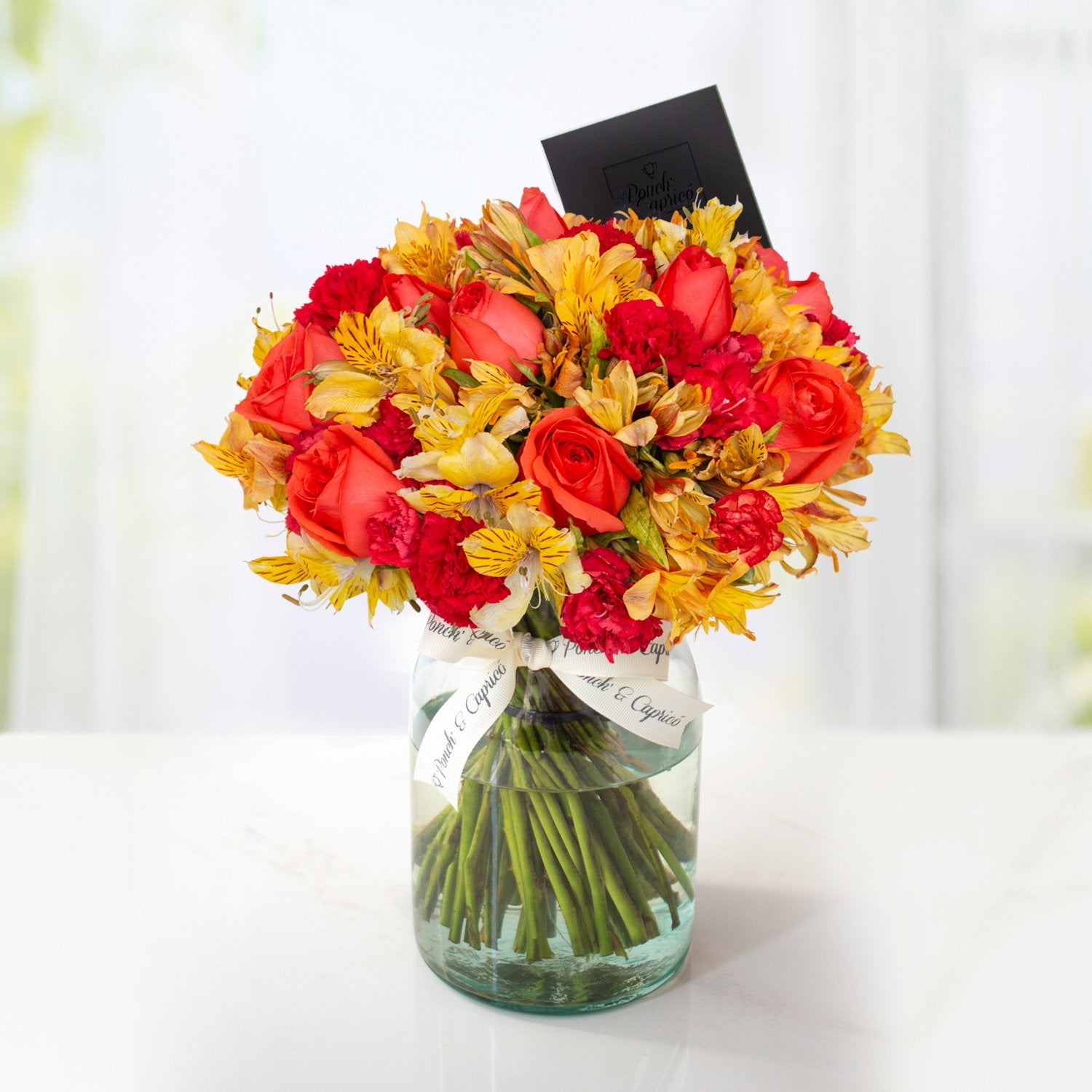 Arreglo floral de 12 Rosas Naranjas, Clavellinas y Alstromelias Amarillas -GI012- | Globos y Regalos Teleglobos.com.mx.