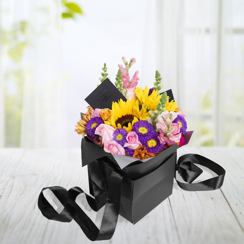 Bouquet de Girasol, Rosa Caricia Rosada y Dragón Amarillo Perrito | Globos y Regalos Teleglobos.com.mx.