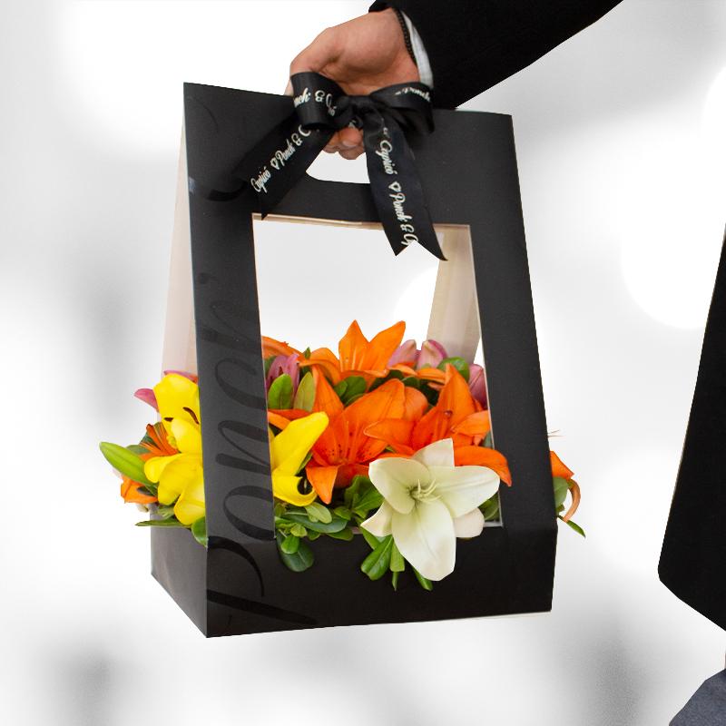 Canasta de Lillies Mixtos - PCAN015 | Globos y Regalos Teleglobos.com.mx.