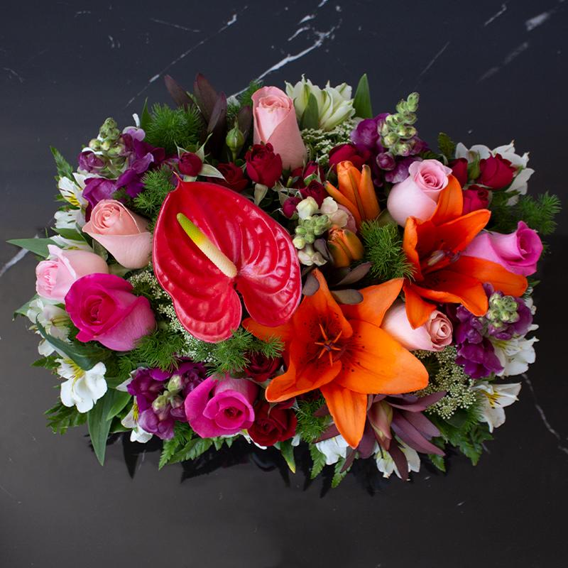 Canasta de Rosas, Safari, Anturio, y Lillies - PCAN026 - | Globos y Regalos Teleglobos.com.mx.