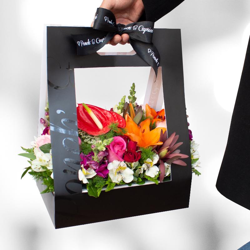 Canasta de Rosas, Safari, Anturio, y Lillies - PCAN026 - | Globos y Regalos Teleglobos.com.mx.