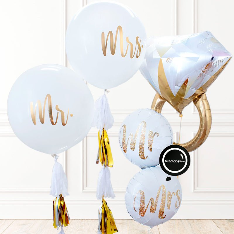 Kit globos con helio de compromiso Mrs. & Mr. | Globos y Regalos Teleglobos.com.mx.