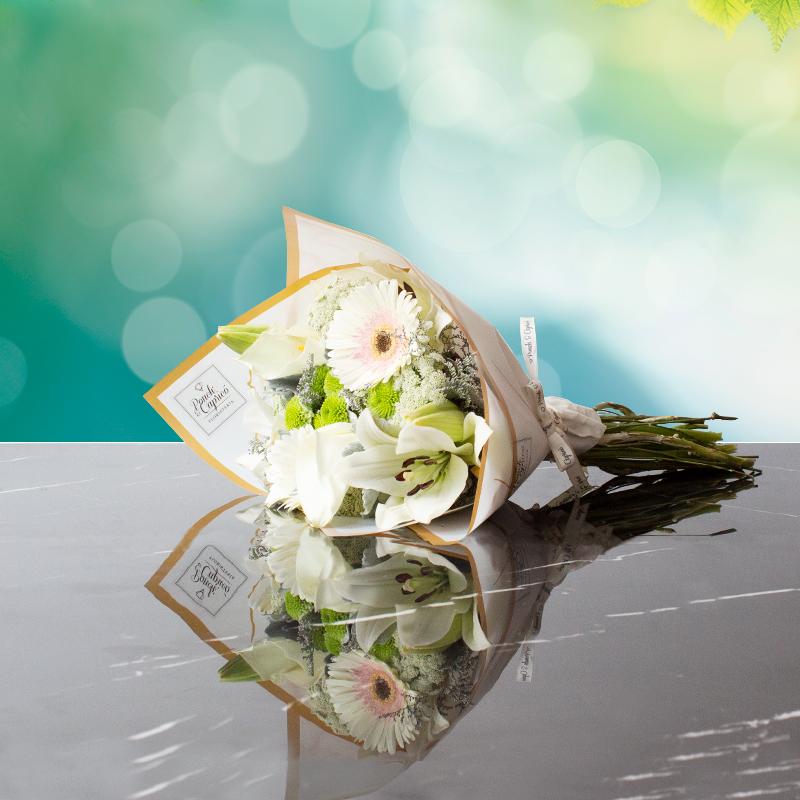 Ramillete de Alcatraces, Lillies y Gerberas - PRAM017 | Globos y Regalos Teleglobos.com.mx.