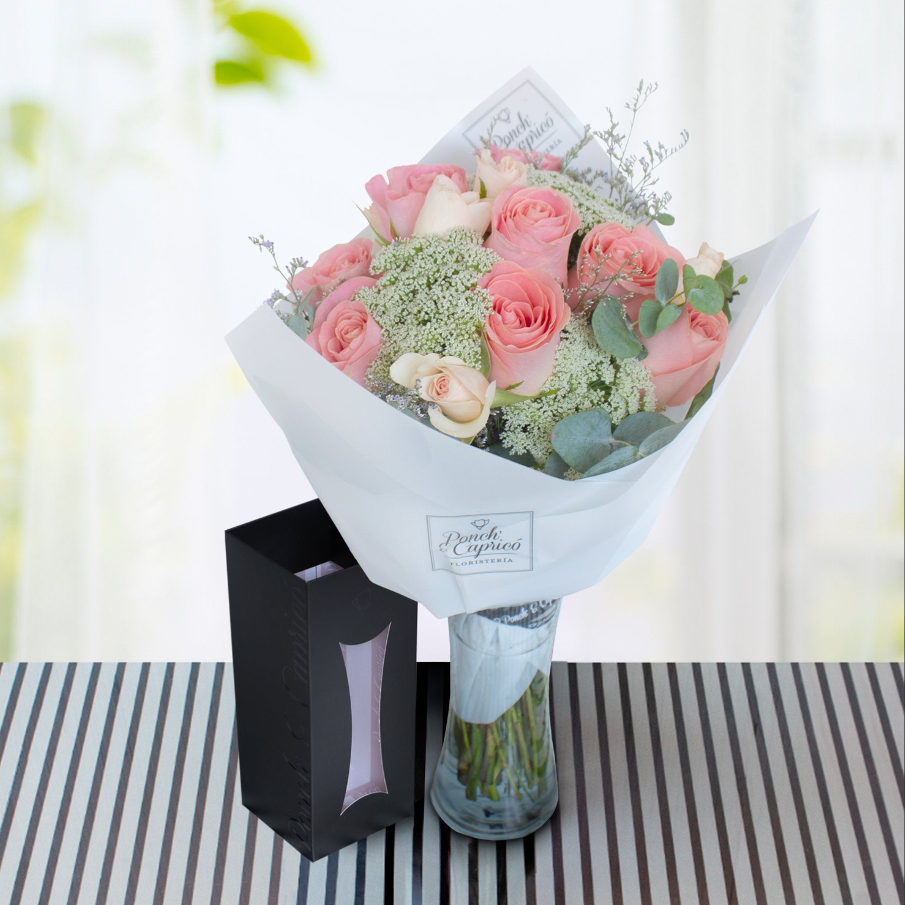 Ramillete de Rosas Hermosas, Mini Señorita, Limonio y Dólar - PRAM030 | Globos y Regalos Teleglobos.com.mx.
