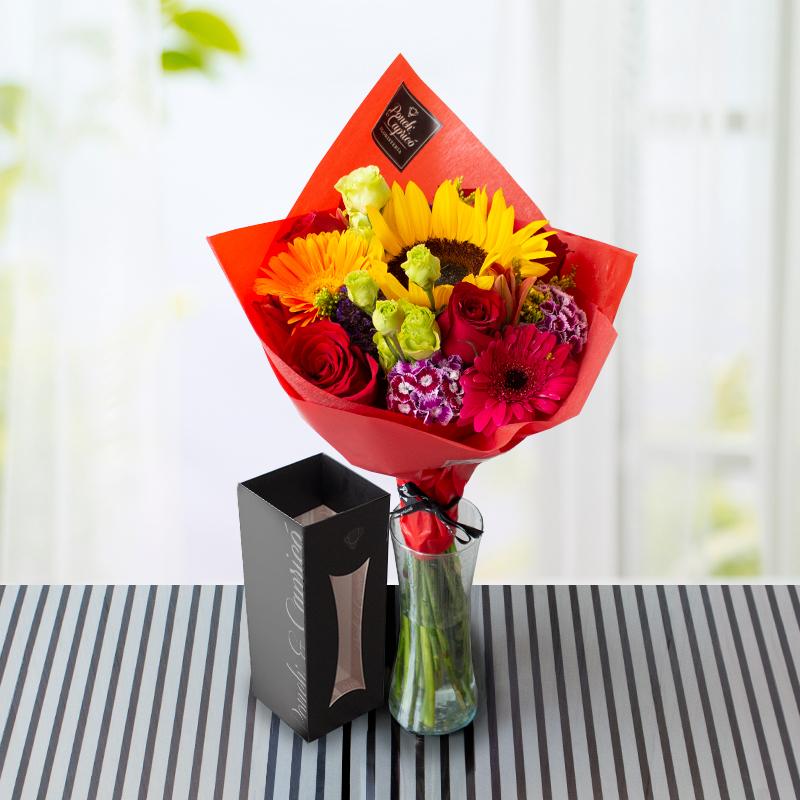 Ramillete mix de Rosas, Lisianthus, Gerberas, Lillie, Girasol - PRAM015 | Globos y Regalos Teleglobos.com.mx.