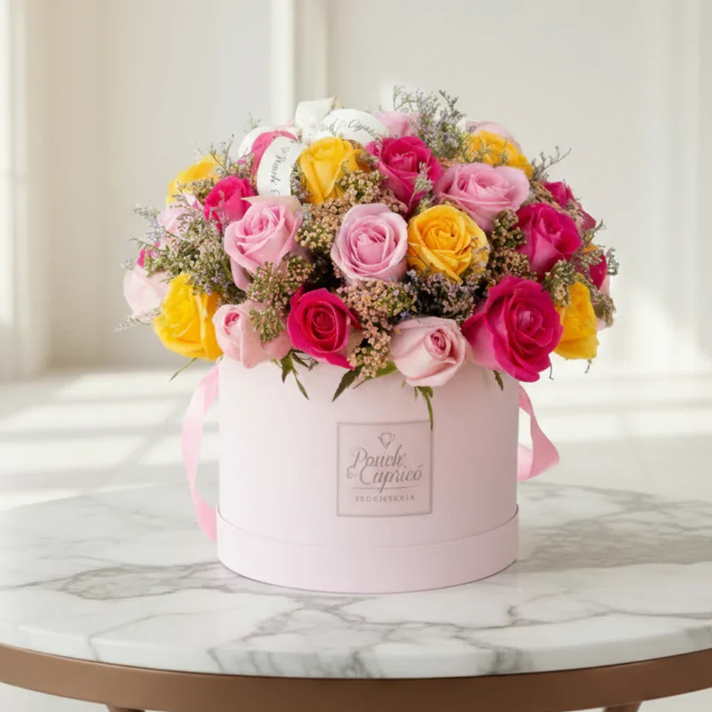 Arreglo floral de 40/45 Rosas Amarilla, Rosadas y Fucsia con Aquilea y Limonio + Bunch de Globos para Graduación - SET112 - arreglo floral