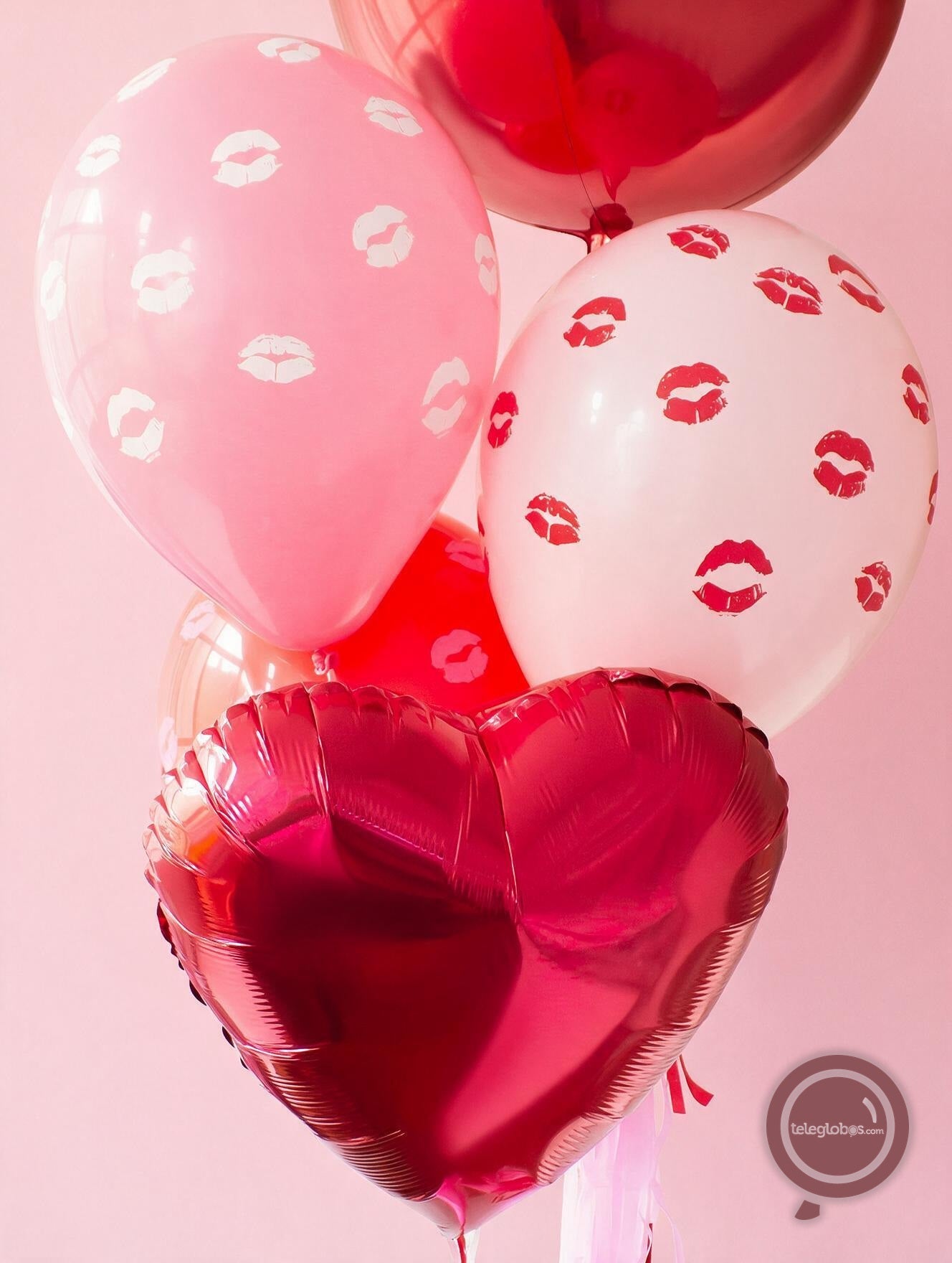 Bunch de globos con helio Orbz personalizado -Besos-