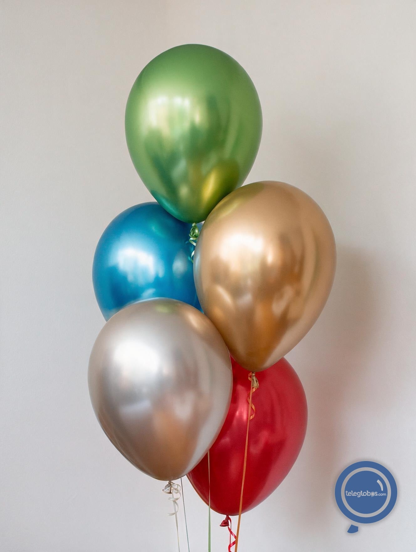 Torre de 5 Globos de Látex Cromo -Avengers Assemble-
