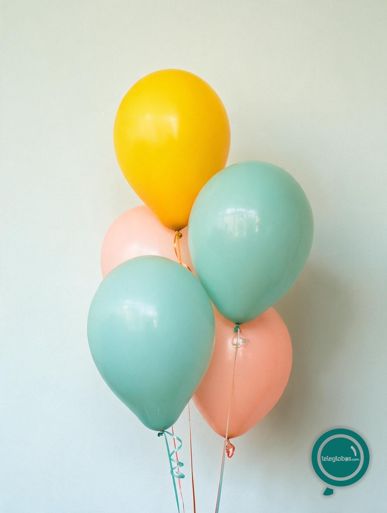 Torre de 5 Globos de Látex en Tonos Multicolor