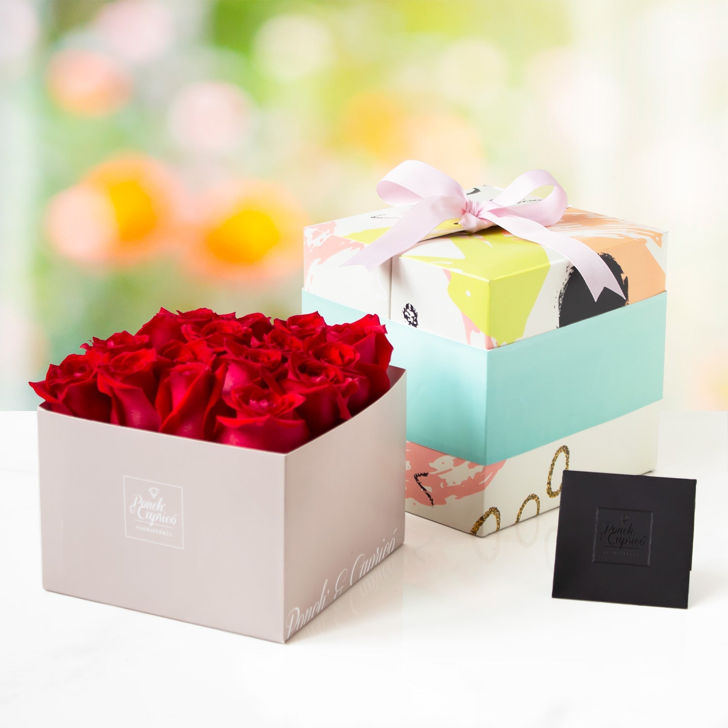 Caja Sorpresa con 16 rosas -color a elegir- | Globos y Regalos Teleglobos.com.mx.